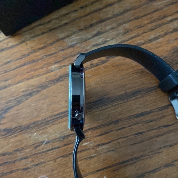 Mickey Mouse Ladies  Watch Large Round Face - Picture 10 of 10